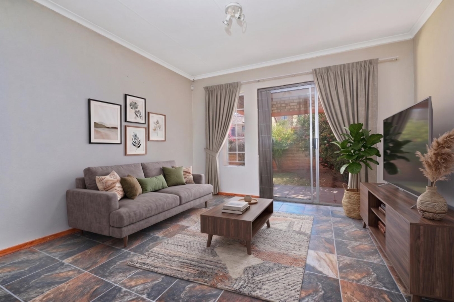2 Bedroom Property for Sale in Wilgeheuwel Gauteng