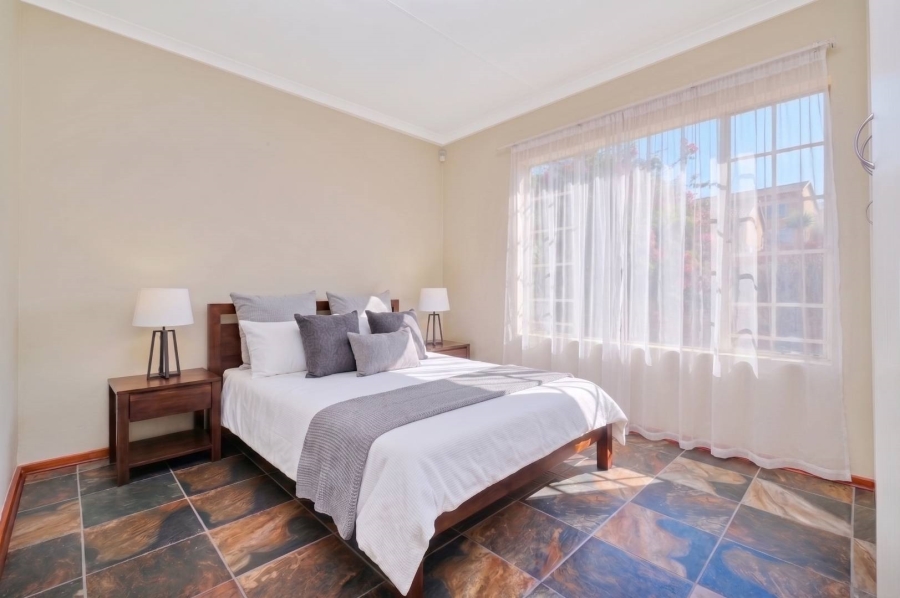 2 Bedroom Property for Sale in Wilgeheuwel Gauteng