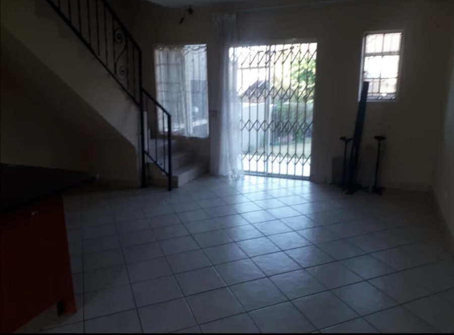 To Let 2 Bedroom Property for Rent in Vorna Valley Gauteng