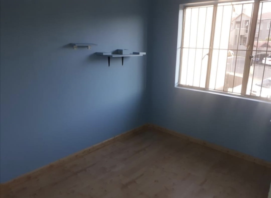 To Let 2 Bedroom Property for Rent in Vorna Valley Gauteng