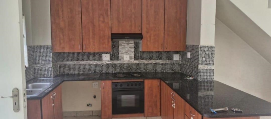 To Let 2 Bedroom Property for Rent in Vorna Valley Gauteng