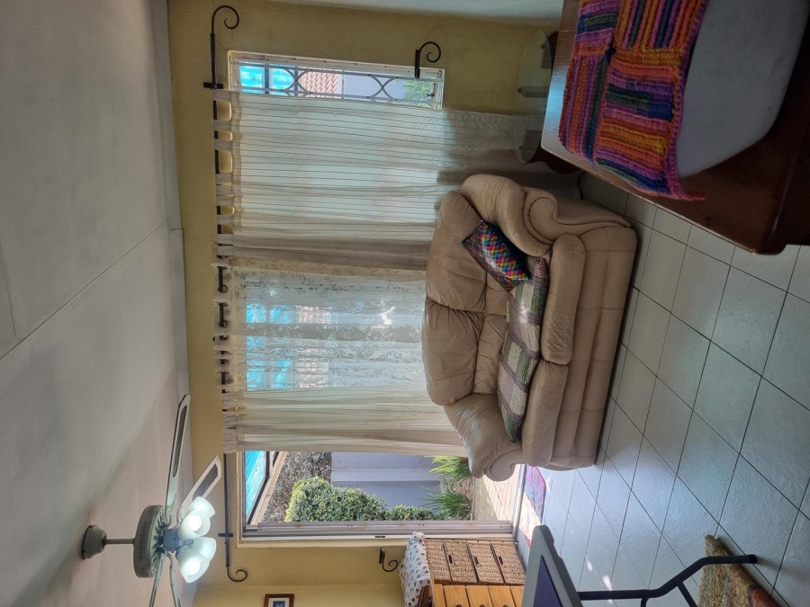 2 Bedroom Property for Sale in Sonneglans Gauteng