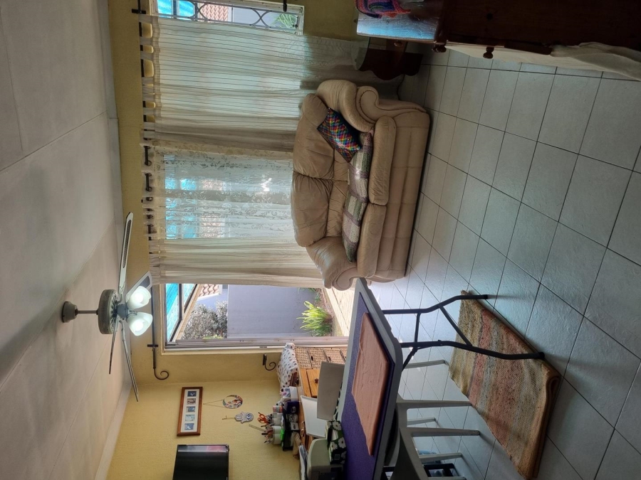 2 Bedroom Property for Sale in Sonneglans Gauteng