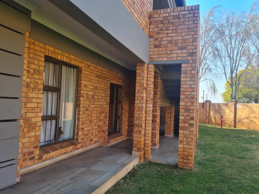 2 Bedroom Property for Sale in Ravenswood Gauteng