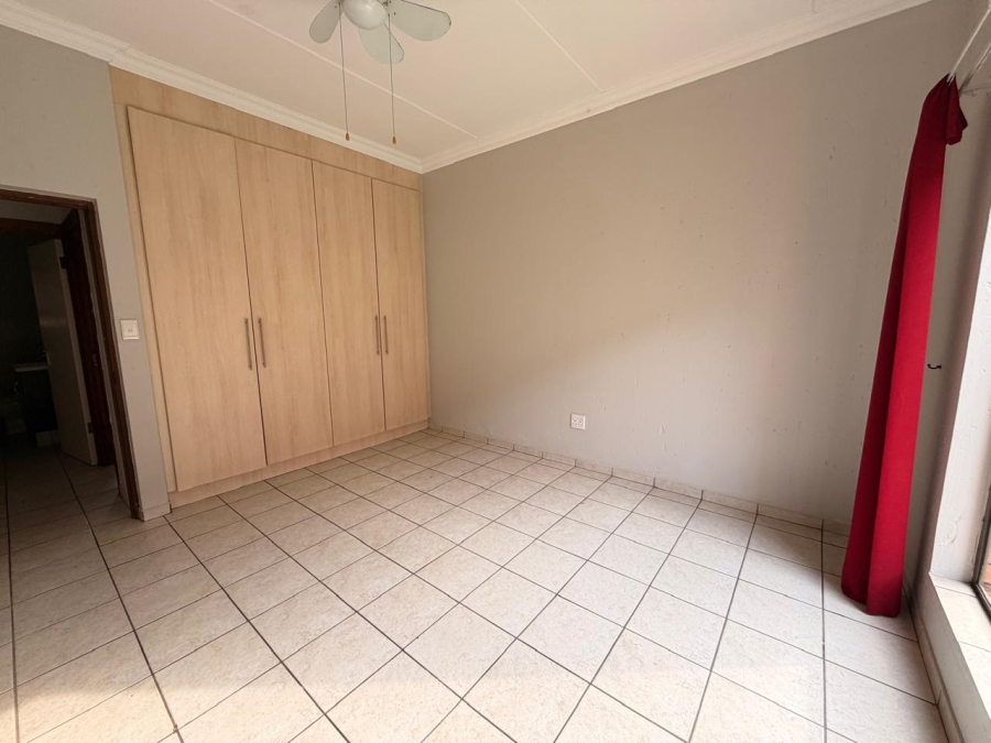 2 Bedroom Property for Sale in Ravenswood Gauteng