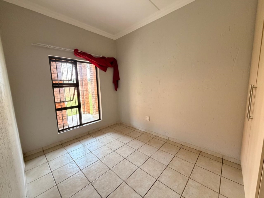 2 Bedroom Property for Sale in Ravenswood Gauteng