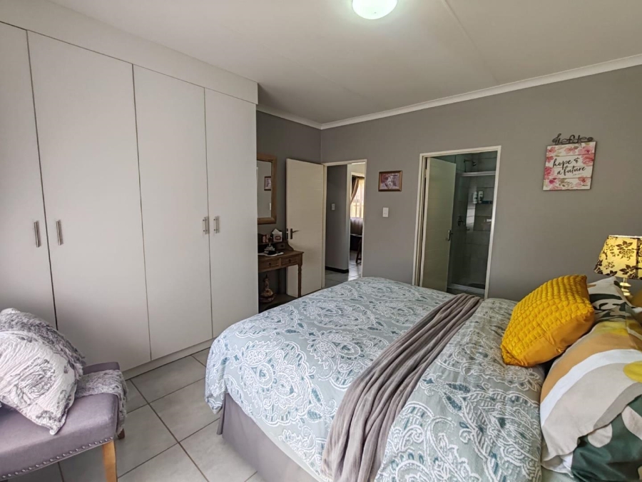 3 Bedroom Property for Sale in Goedeburg Gauteng