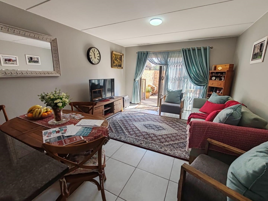 3 Bedroom Property for Sale in Goedeburg Gauteng