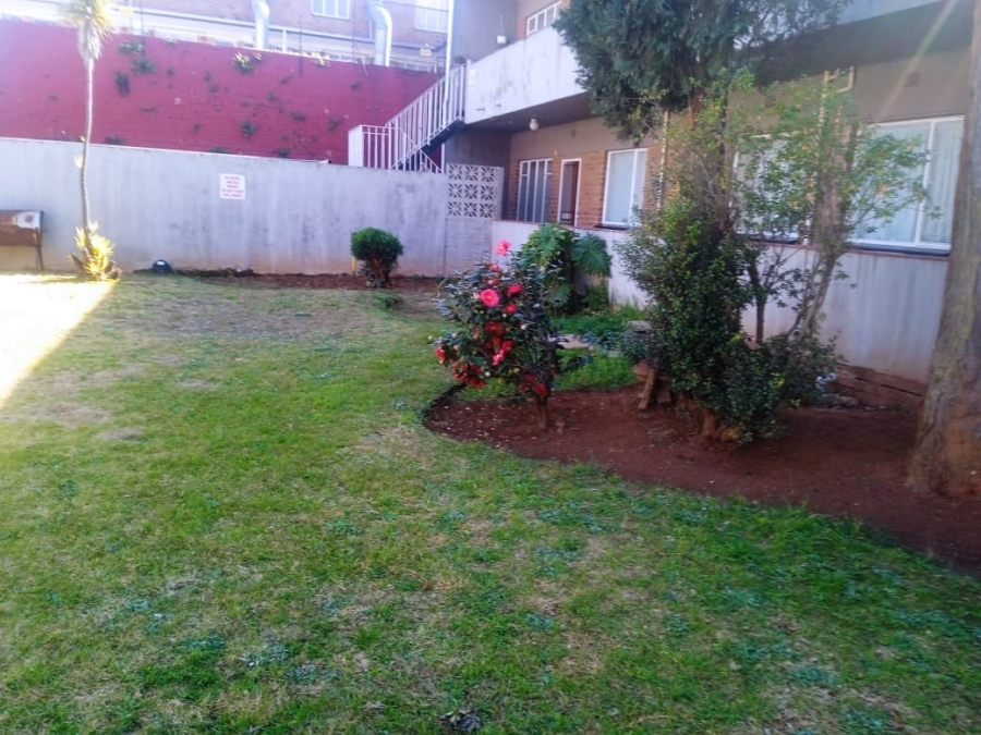 2 Bedroom Property for Sale in Florida Gauteng