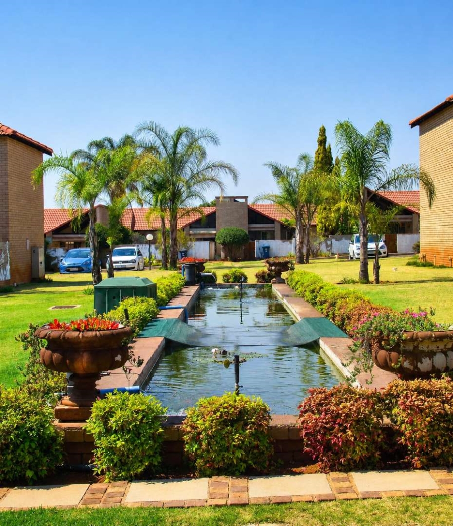 2 Bedroom Property for Sale in Moreleta Park Gauteng