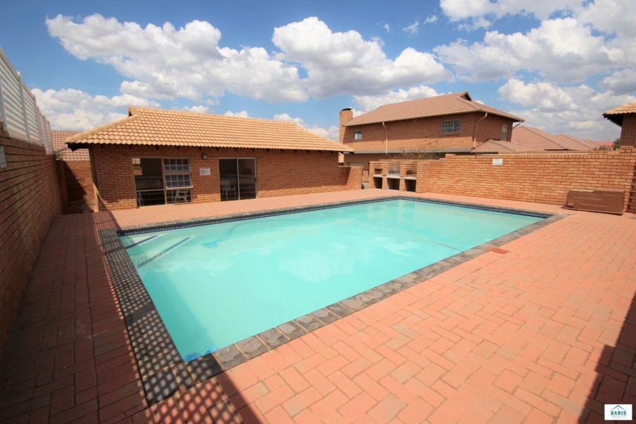 To Let 2 Bedroom Property for Rent in Hazeldean Gauteng