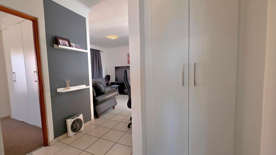 2 Bedroom Property for Sale in South Crest Gauteng