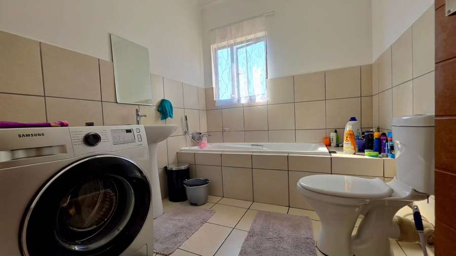 2 Bedroom Property for Sale in South Crest Gauteng
