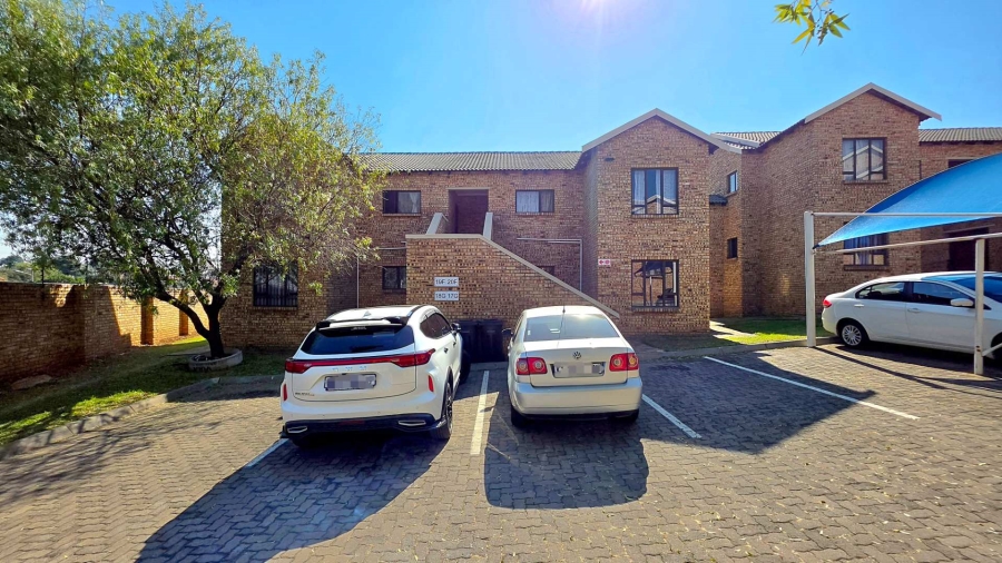2 Bedroom Property for Sale in South Crest Gauteng