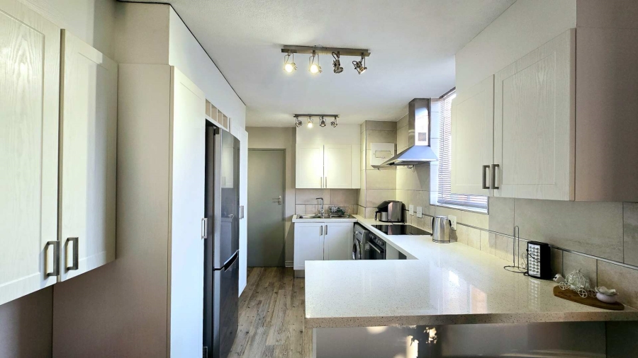 1 Bedroom Property for Sale in Hillcrest Gauteng