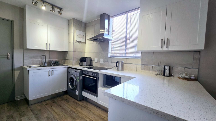 1 Bedroom Property for Sale in Hillcrest Gauteng