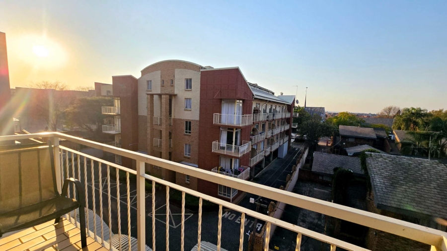1 Bedroom Property for Sale in Hillcrest Gauteng