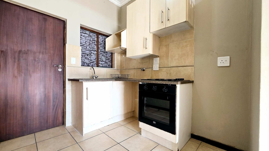 1 Bedroom Property for Sale in Hillcrest Gauteng