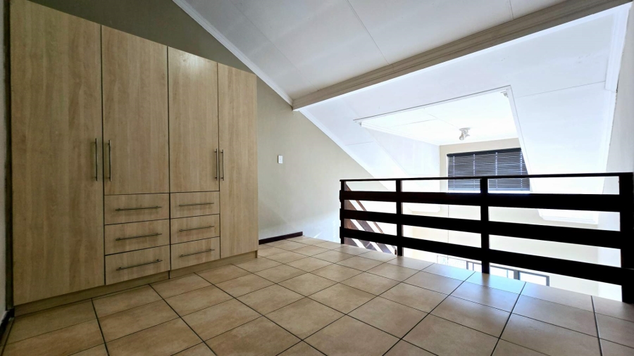 1 Bedroom Property for Sale in Hillcrest Gauteng