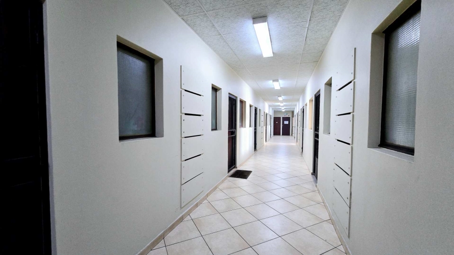 1 Bedroom Property for Sale in Hillcrest Gauteng