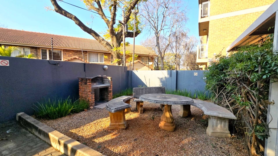 1 Bedroom Property for Sale in Hillcrest Gauteng
