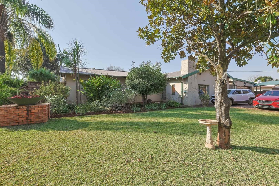 3 Bedroom Property for Sale in Waverley Gauteng