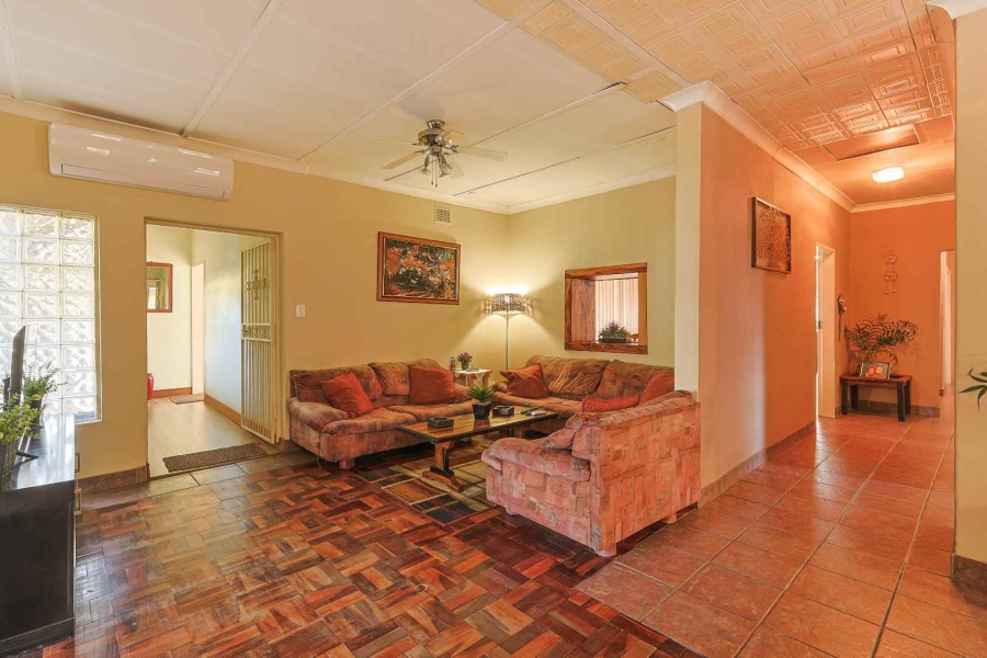 3 Bedroom Property for Sale in Waverley Gauteng