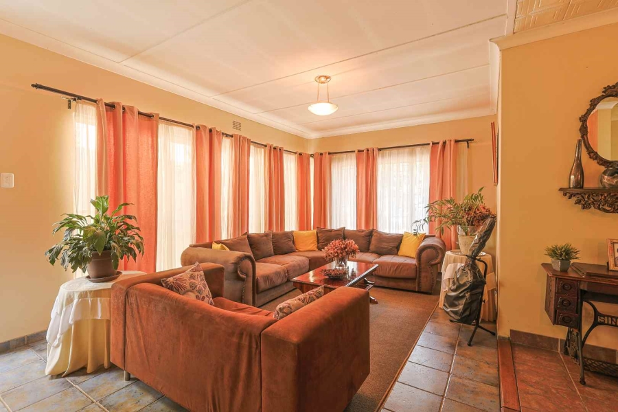 3 Bedroom Property for Sale in Waverley Gauteng