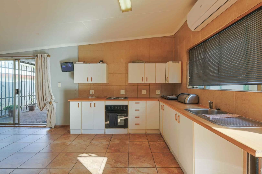 3 Bedroom Property for Sale in Waverley Gauteng