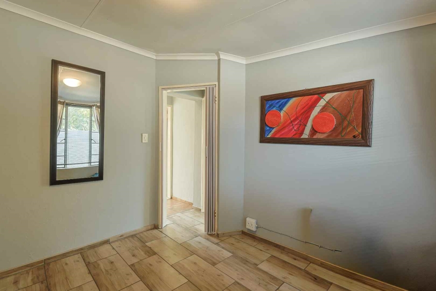 3 Bedroom Property for Sale in Waverley Gauteng
