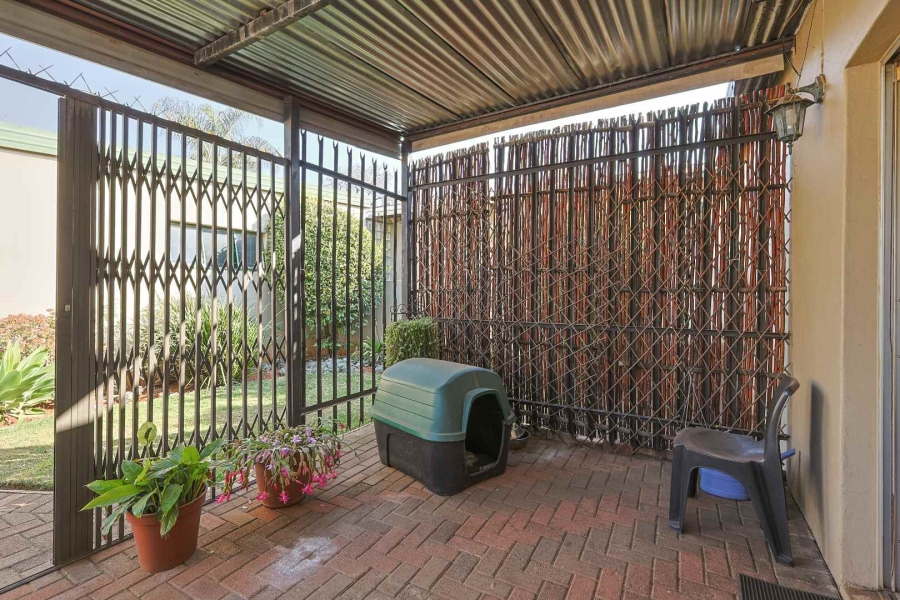 3 Bedroom Property for Sale in Waverley Gauteng