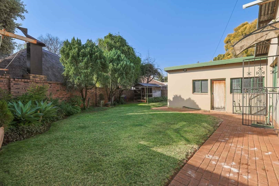 3 Bedroom Property for Sale in Waverley Gauteng