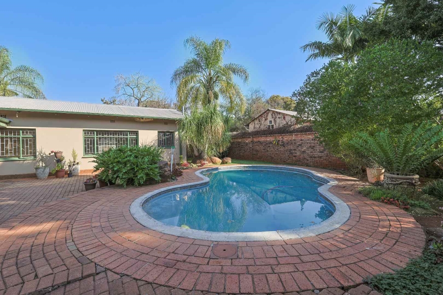3 Bedroom Property for Sale in Waverley Gauteng