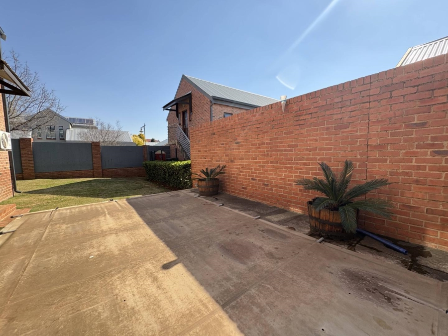 2 Bedroom Property for Sale in Heritage Hill Gauteng