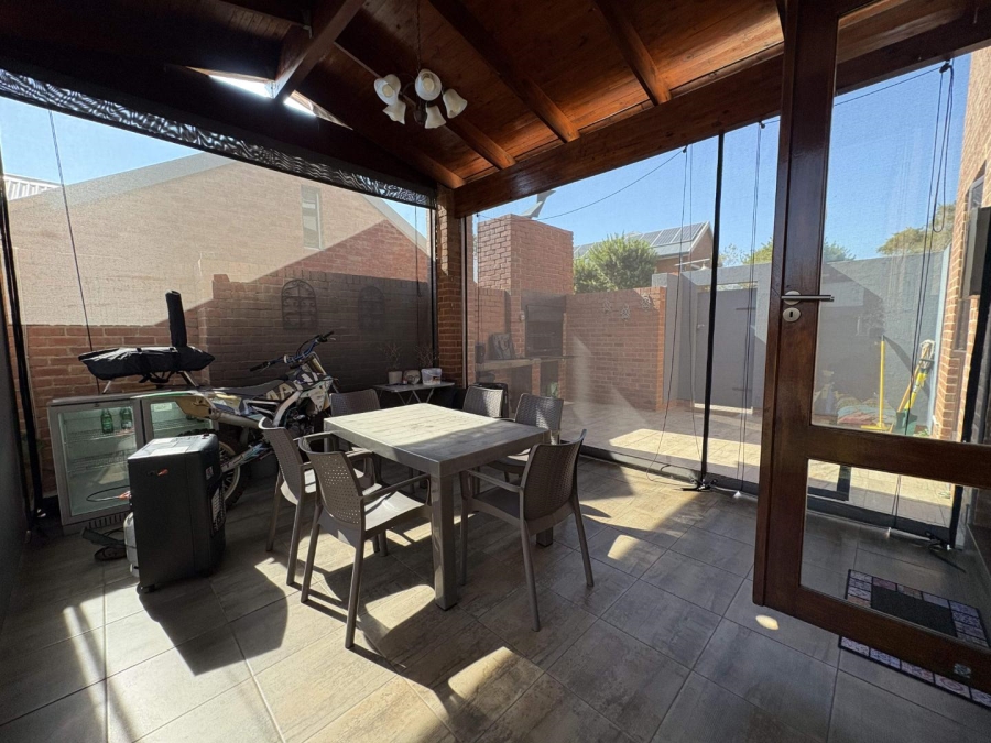 2 Bedroom Property for Sale in Heritage Hill Gauteng