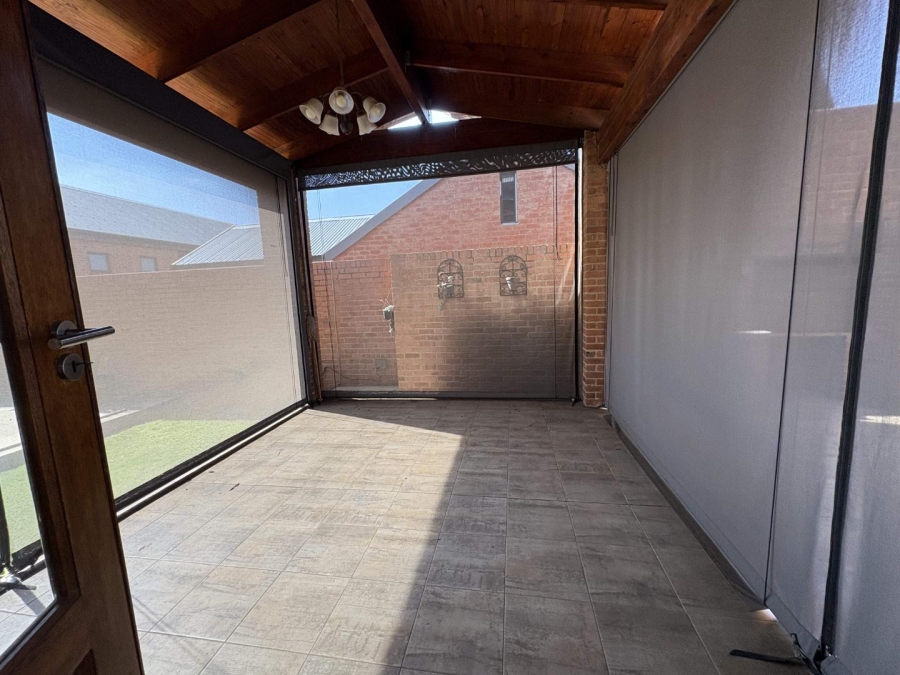 2 Bedroom Property for Sale in Heritage Hill Gauteng