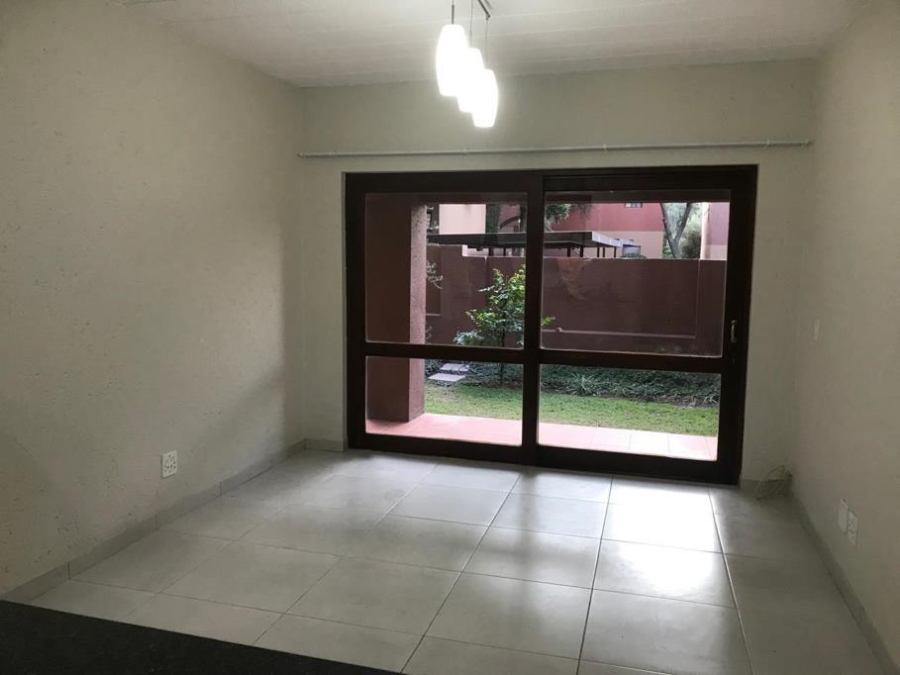 To Let 1 Bedroom Property for Rent in Magaliessig Gauteng