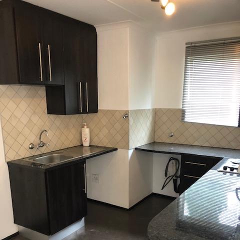 To Let 2 Bedroom Property for Rent in Sandown Gauteng