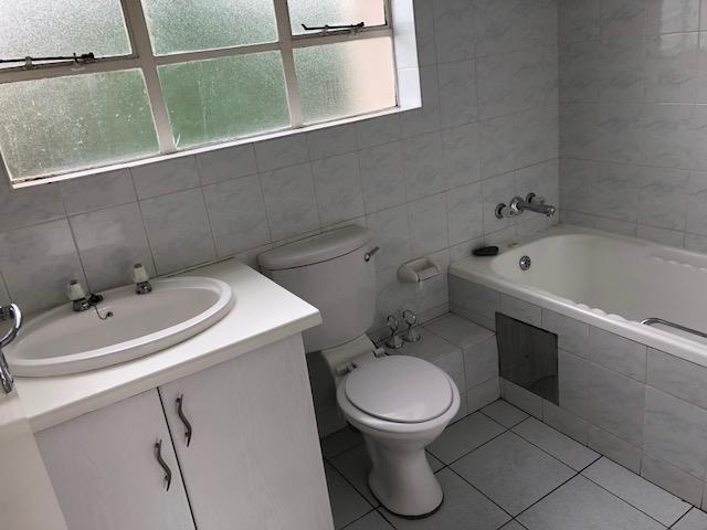 To Let 2 Bedroom Property for Rent in Sandown Gauteng