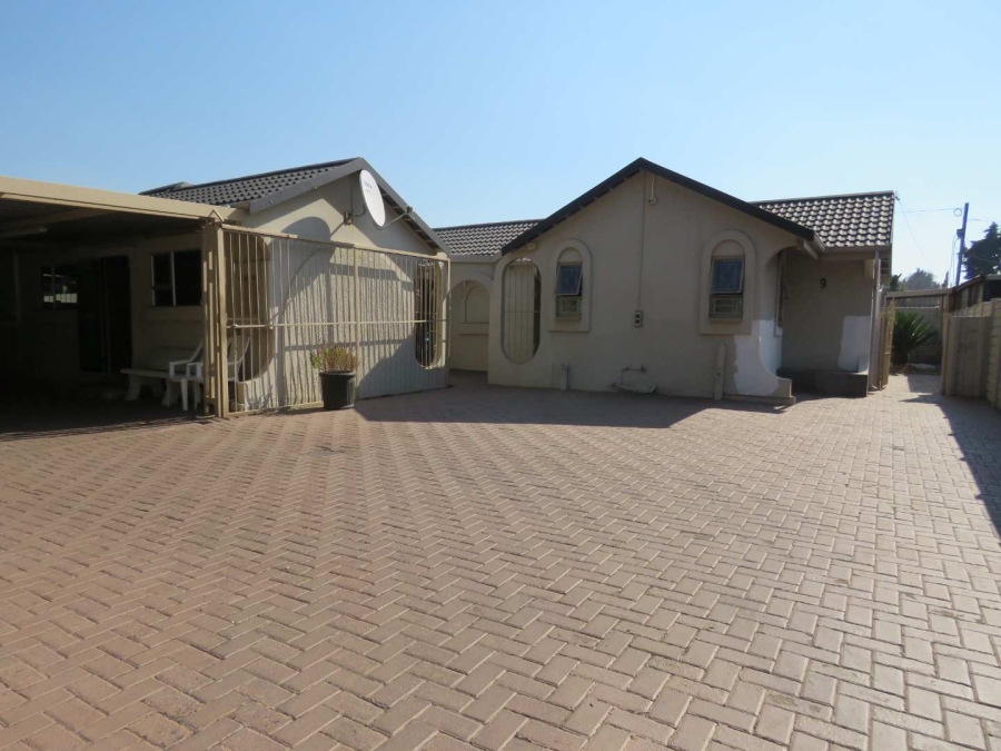 3 Bedroom Property for Sale in Mayberry Park Gauteng
