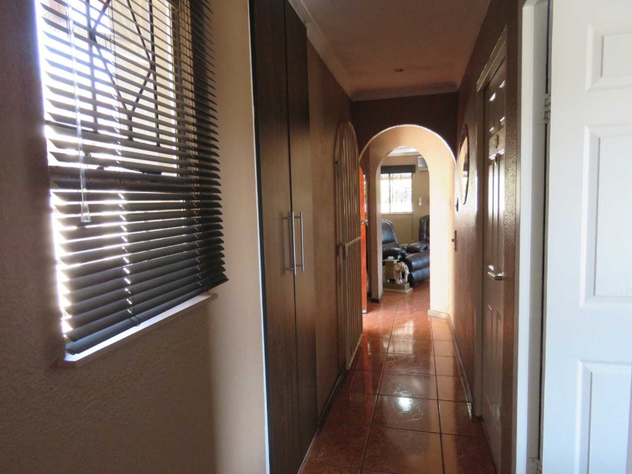 3 Bedroom Property for Sale in Mayberry Park Gauteng