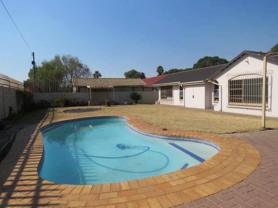 3 Bedroom Property for Sale in Mayberry Park Gauteng