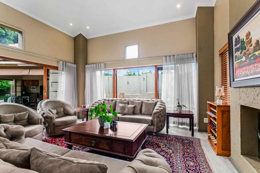 4 Bedroom Property for Sale in Lonehill Gauteng