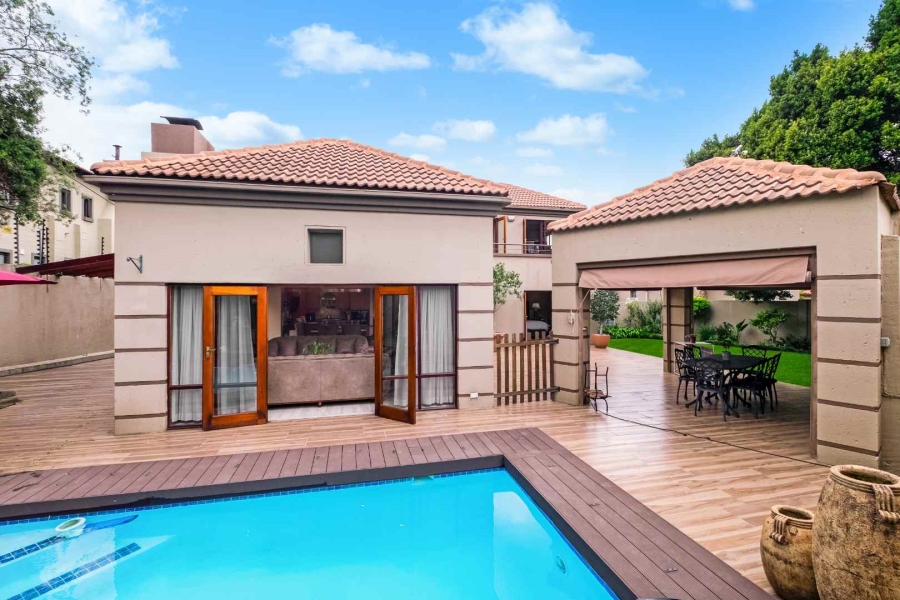 4 Bedroom Property for Sale in Lonehill Gauteng