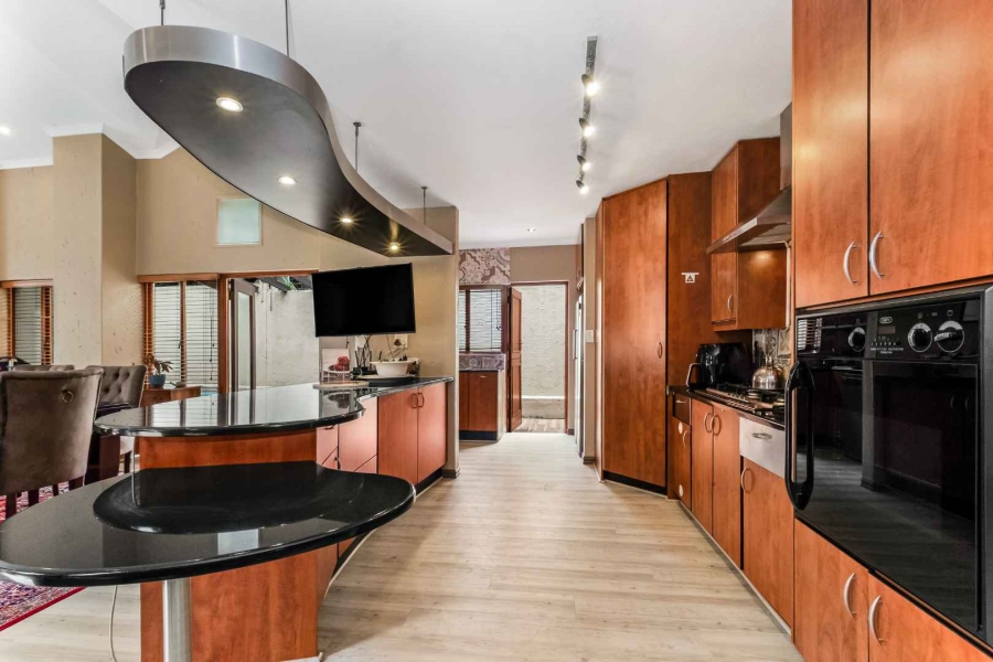 4 Bedroom Property for Sale in Lonehill Gauteng