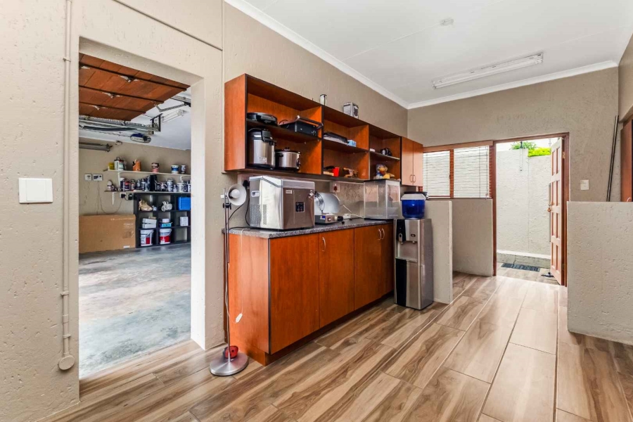 4 Bedroom Property for Sale in Lonehill Gauteng