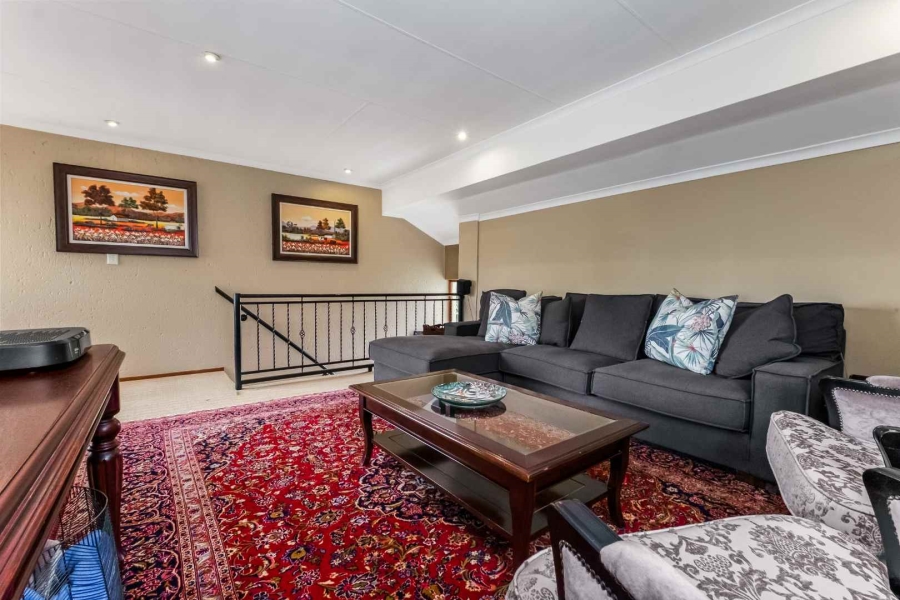 4 Bedroom Property for Sale in Lonehill Gauteng