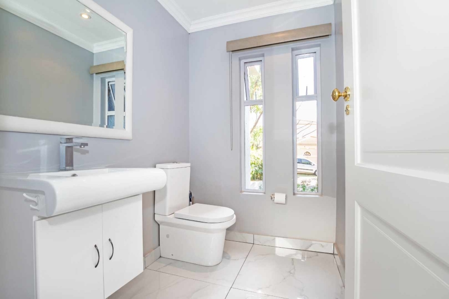 To Let 4 Bedroom Property for Rent in Dainfern Golf Estate Gauteng