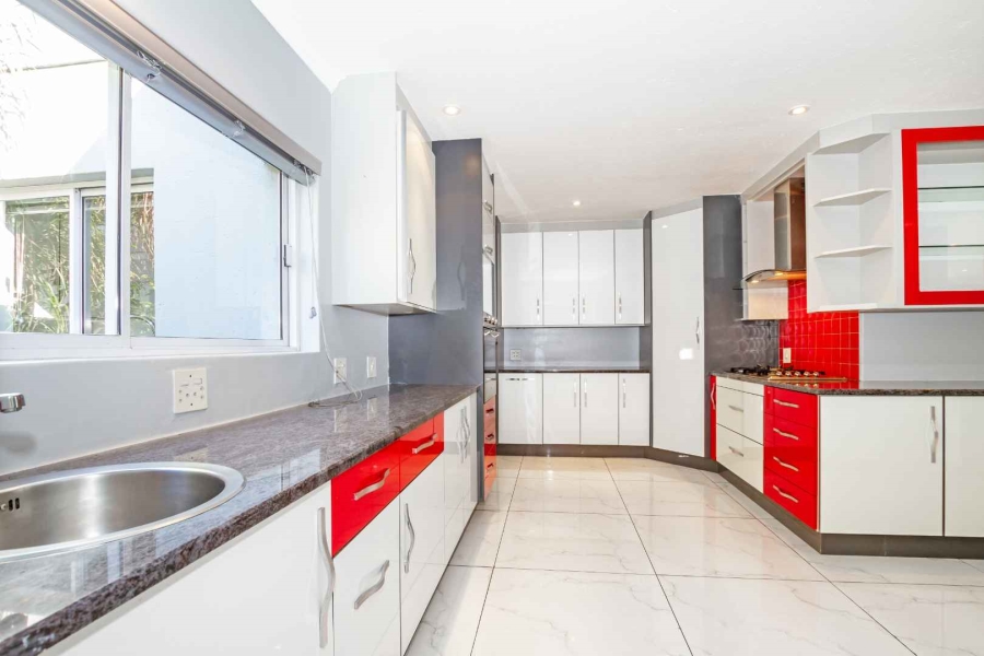 To Let 4 Bedroom Property for Rent in Dainfern Golf Estate Gauteng
