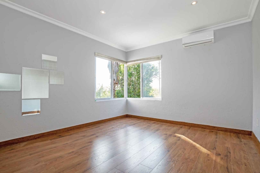 To Let 4 Bedroom Property for Rent in Dainfern Golf Estate Gauteng